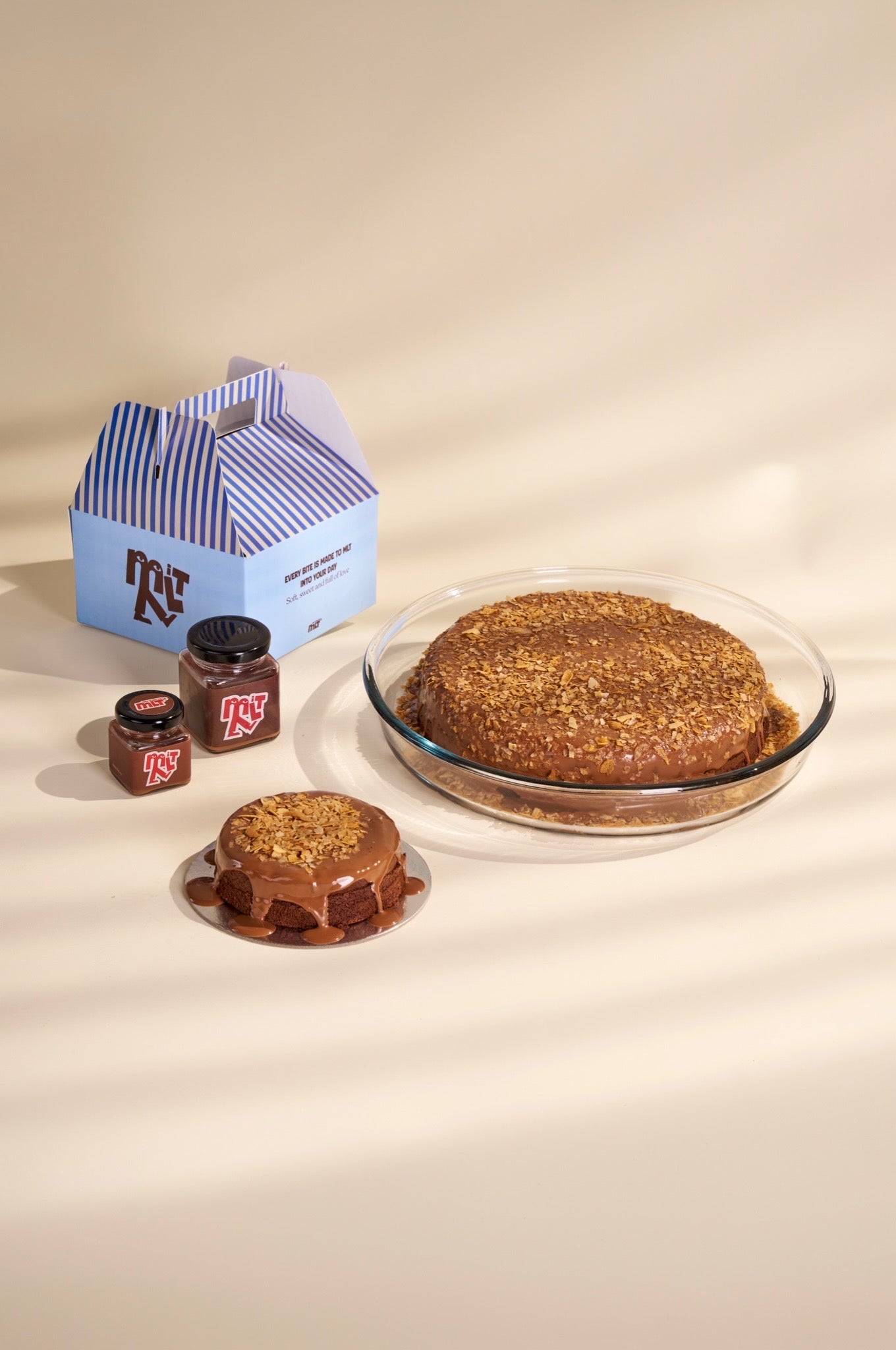 Crispy Chocolate Cake ﻛﻴﻜﺔ اﻟﺸﻮﻛﻮﻻﺗﻪ اﻟﻤﻘﺮﻣﺸﺔ